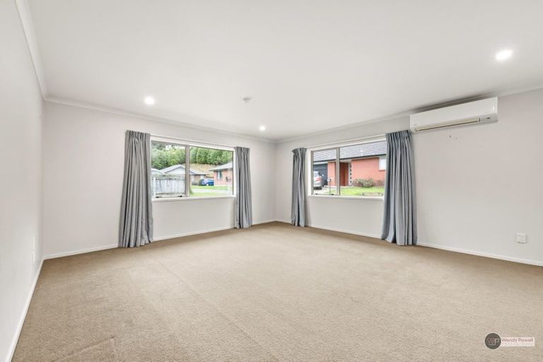Photo of property in 73 Riverstone Drive, Riverstone Terraces, Upper Hutt, 5018