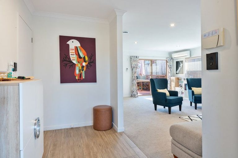 Photo of property in 55 Helleur Road, Massey, Auckland, 0614