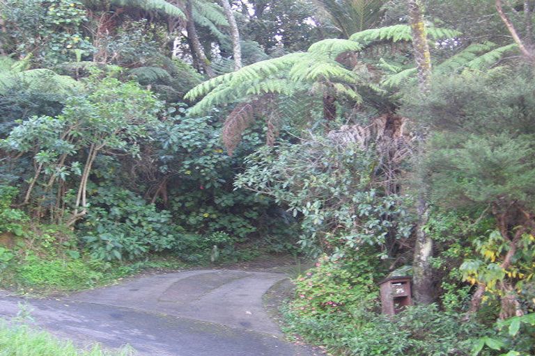 Photo of property in 25 Laingholm Drive, Laingholm, Auckland, 0604