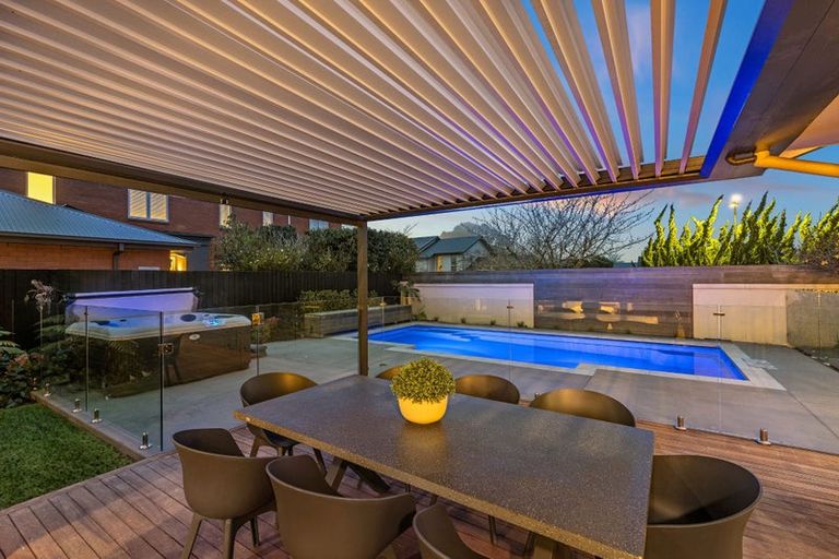 Photo of property in 6 Benmore Gardens, Harewood, Christchurch, 8051