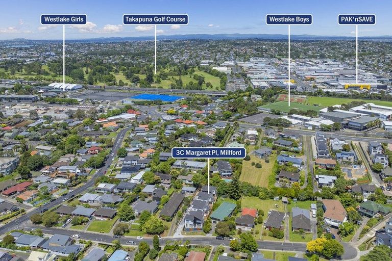 Photo of property in 3c Margaret Place, Milford, Auckland, 0620