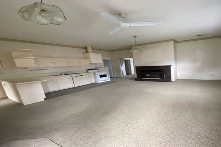 Photo of property in 20 Great South Road, Manurewa, Auckland, 2102