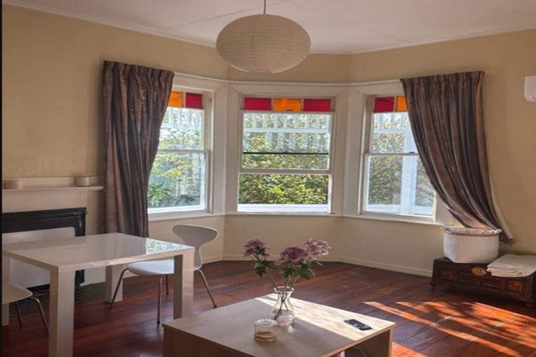 Photo of property in 31 Charlotte Avenue, Brooklyn, Wellington, 6021