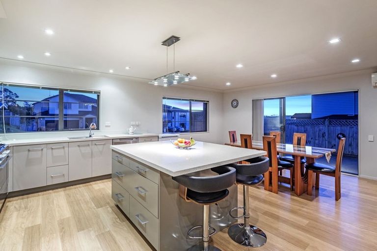 Photo of property in 94 Oakway Drive, Schnapper Rock, Auckland, 0632