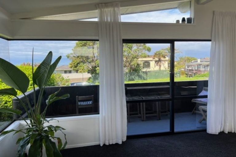 Photo of property in 55 Marellen Drive, Red Beach, 0932