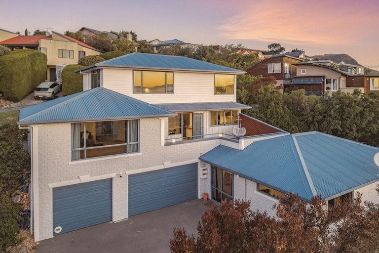 Photo of property in 5 Plains View, Mount Pleasant, Christchurch, 8081