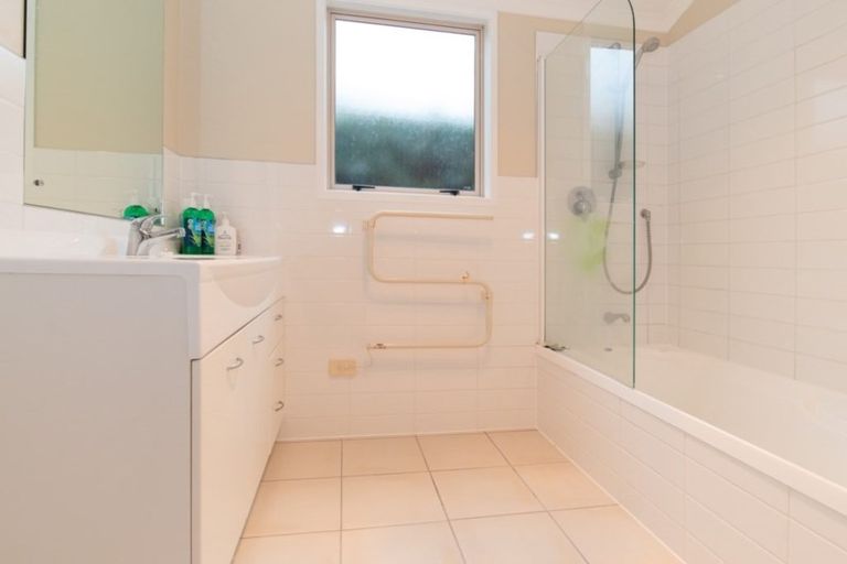 Photo of property in 3/14 Milton Road, Orewa, 0931