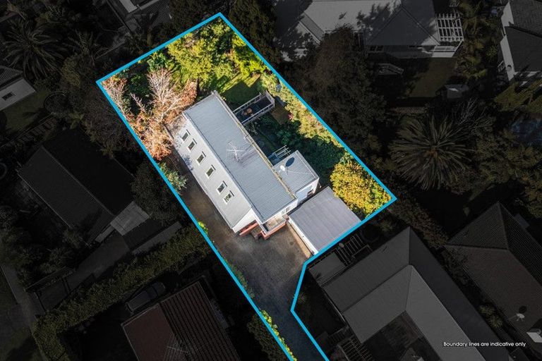 Photo of property in 21a Lyons Avenue, Murrays Bay, Auckland, 0630