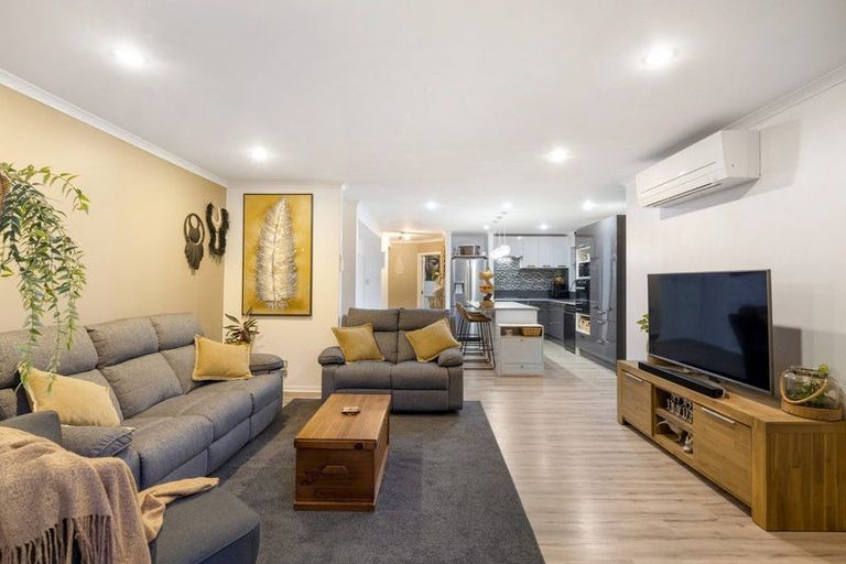 Photo of property in 39 Millennial Way, Orewa, 0931