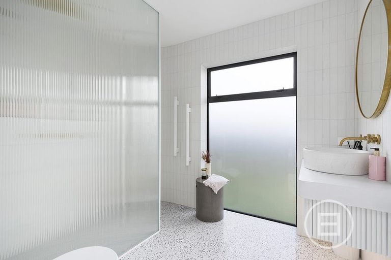 Photo of property in 34 Minaret Ridge, Wanaka, 9305