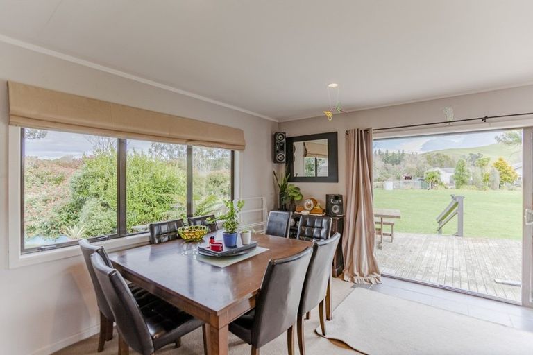 Photo of property in 6 Rochfort Street, Otane, 4202