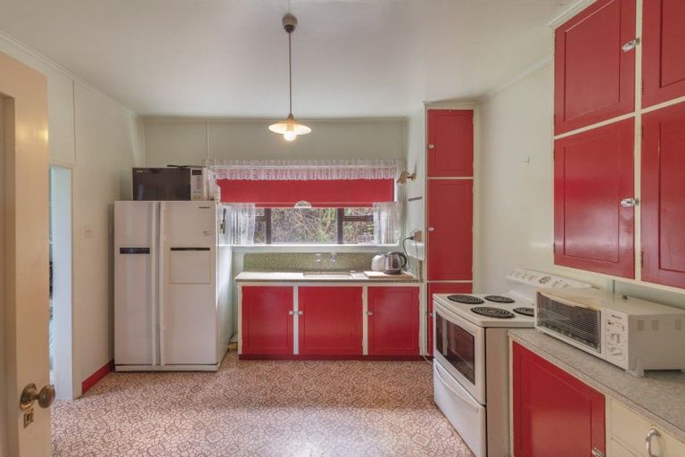 Photo of property in 29 Ranui Crescent, Khandallah, Wellington, 6035