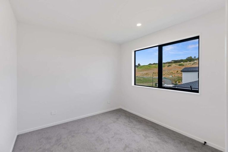 Photo of property in 20a Makomako Drive, Orewa, 0931