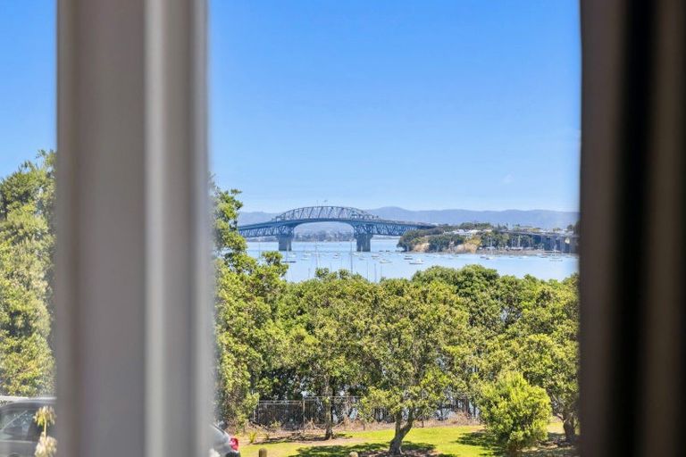 Photo of property in 3 Marine Terrace, Bayswater, Auckland, 0622