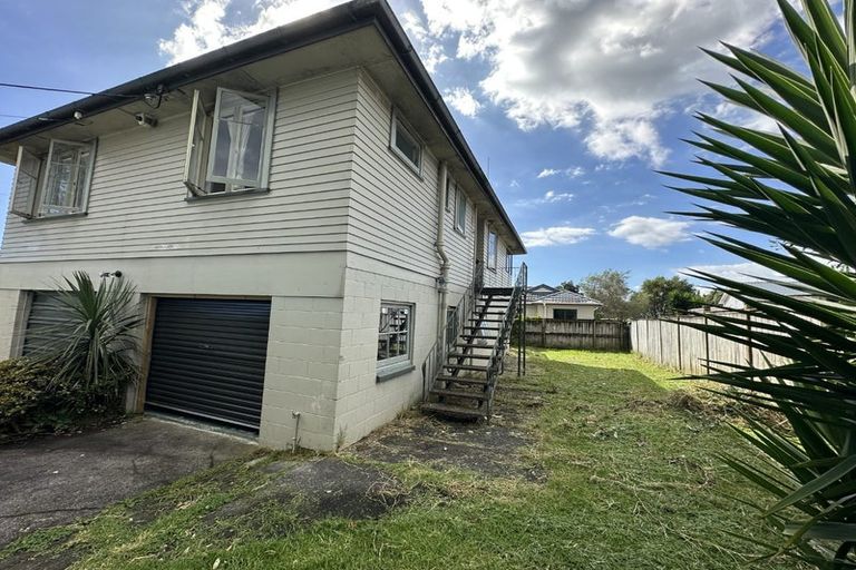 Photo of property in 5 Sherwood Avenue, Te Atatu South, Auckland, 0610