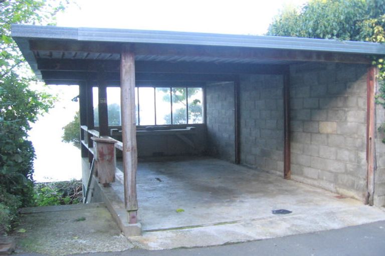 Photo of property in 26 Napier Street, Karaka Bays, Wellington, 6022