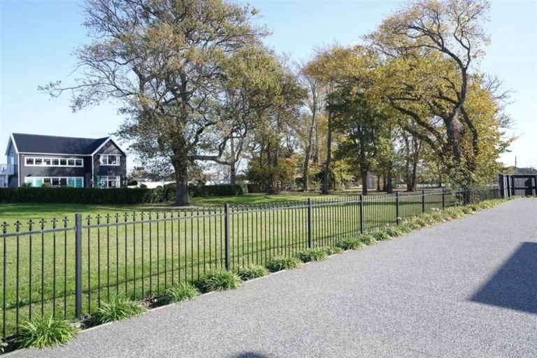 Photo of property in 4/20 Old Red Barn Road, Halswell, Christchurch, 8025