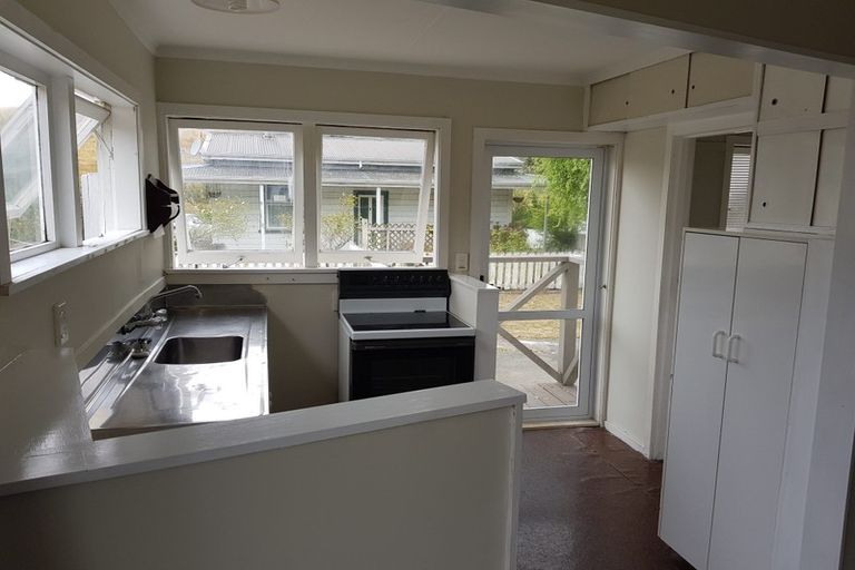 Photo of property in 23 Great North Road, Waipawa, 4210