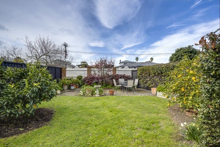 Photo of property in 3/184 Charles Street, Westshore, Napier, 4110
