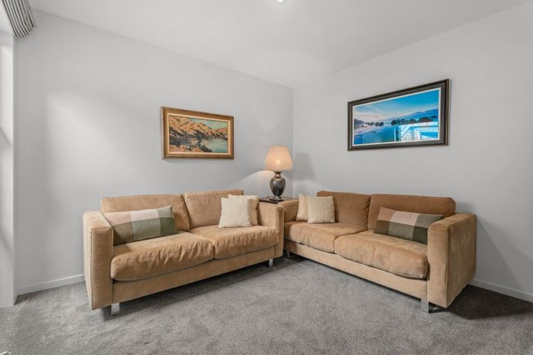 Photo of property in 10 Caithness Court, Jacks Point, Queenstown, 9371