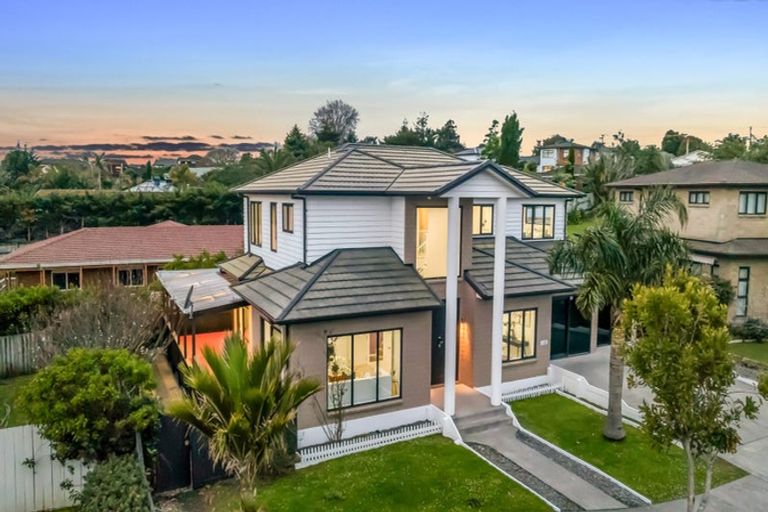 Photo of property in 29 Midhurst Avenue, Henderson, Auckland, 0612