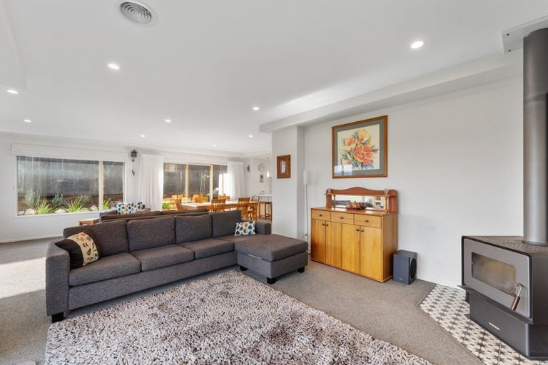 Photo of property in 32 Katania Heights, Brightwater, 7022