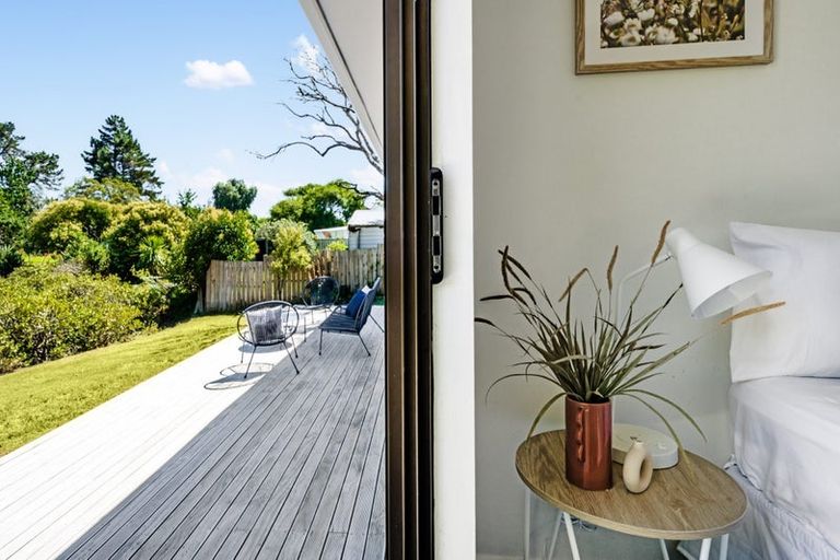 Photo of property in 40 Queen Mary Avenue, New Lynn, Auckland, 0600