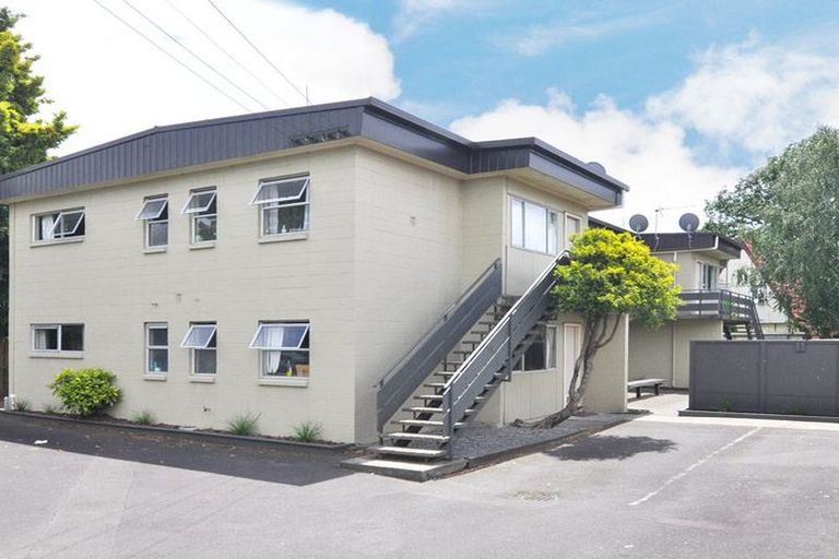 Photo of property in 17u5 May Street, Hamilton East, Hamilton, 3216