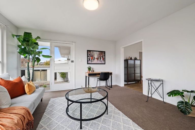 Photo of property in 2/29 Wainoni Road, Wainoni, Christchurch, 8061