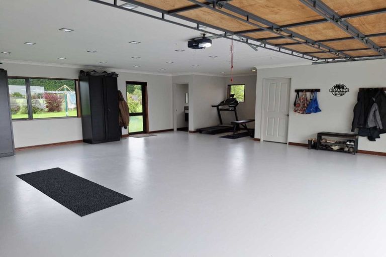 Photo of property in 94 Pohutukawa Drive, Levin, 5571
