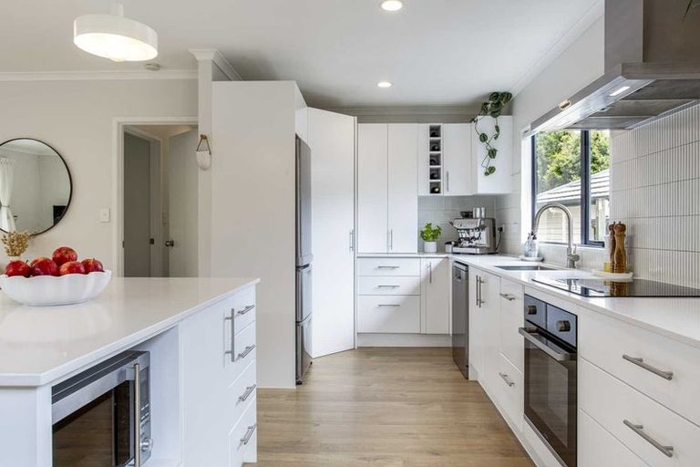 Photo of property in 25b Rehia Road, Massey, Auckland, 0614