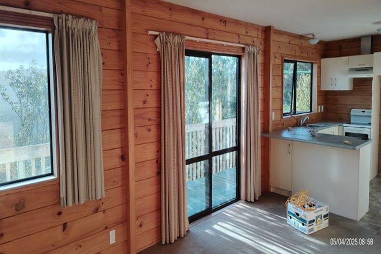 Photo of property in 15 Chorley Grove, Churton Park, Wellington, 6037