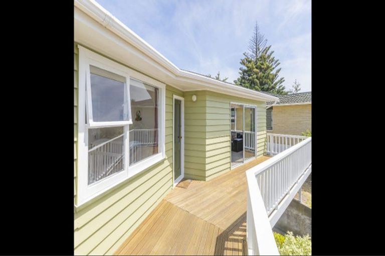 Photo of property in 55 Teoti Street, Paraparaumu Beach, Paraparaumu, 5032