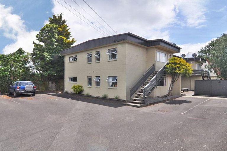 Photo of property in 17u5 May Street, Hamilton East, Hamilton, 3216