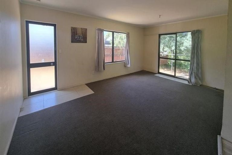 Photo of property in 17 Manor Place, Bader, Hamilton, 3206