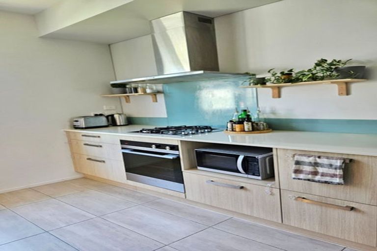 Photo of property in 4 Ceramic Lane, New Lynn, Auckland, 0600