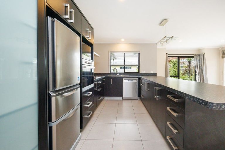 Photo of property in 35 Pegasus Place, Kelvin Grove, Palmerston North, 4414