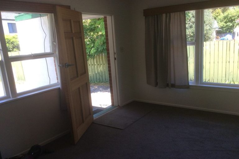 Photo of property in 77 Birdwood Avenue, Papatoetoe, Auckland, 2025