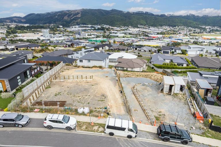Photo of property in 4 Te Hoiere Street, Aotea, Porirua, 5024