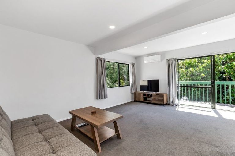 Photo of property in 1/8 Fuchsia Place, Birkdale, Auckland, 0626
