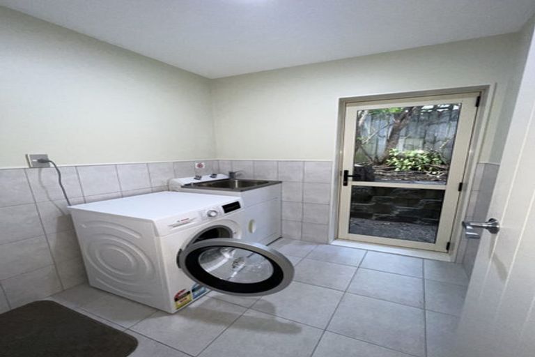 Photo of property in 3 Mana Lane, Pinehill, Auckland, 0632