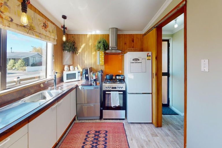 Photo of property in 10 Fraser Crescent, Twizel, 7901