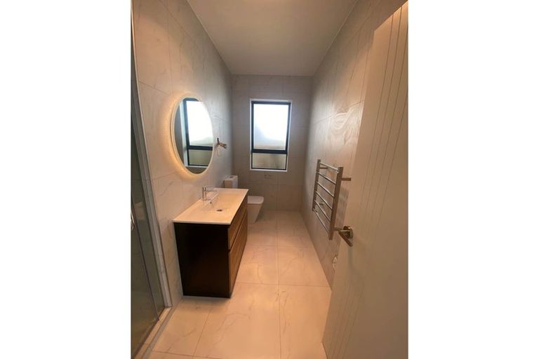 Photo of property in 49 Farranfore Road, Opaheke, Papakura, 2113