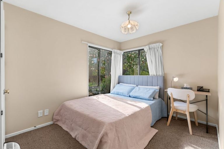 Photo of property in 1/8 Cottesmore Close, Burnside, Christchurch, 8053