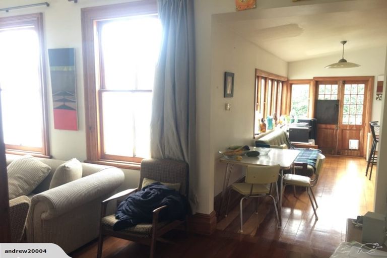 Photo of property in 29 Myrtle Crescent, Mount Cook, Wellington, 6021