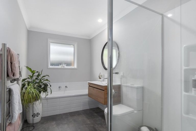 Photo of property in 53 Bert Wall Drive, Omokoroa, 3114