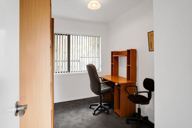 Photo of property in 6 Elizabeth Grove, Stratford, 4332