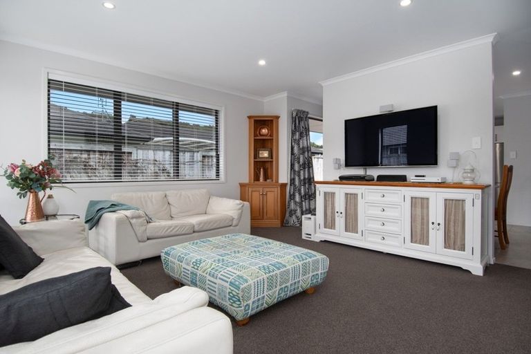 Photo of property in 294 Lakes Boulevard, Pyes Pa, Tauranga, 3112