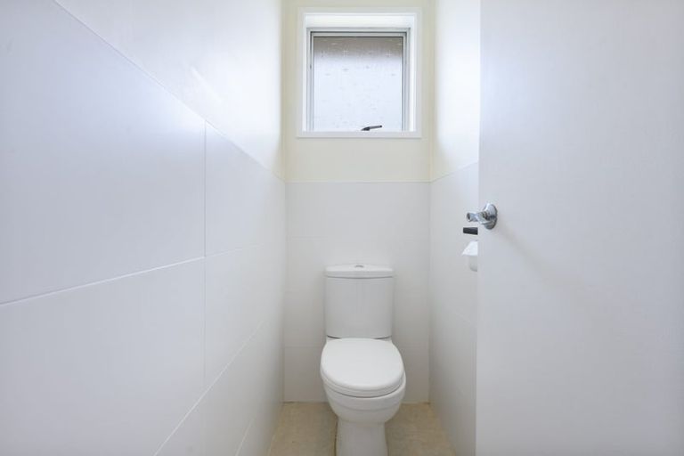 Photo of property in 56 Fitzwater Place, Henderson, Auckland, 0612