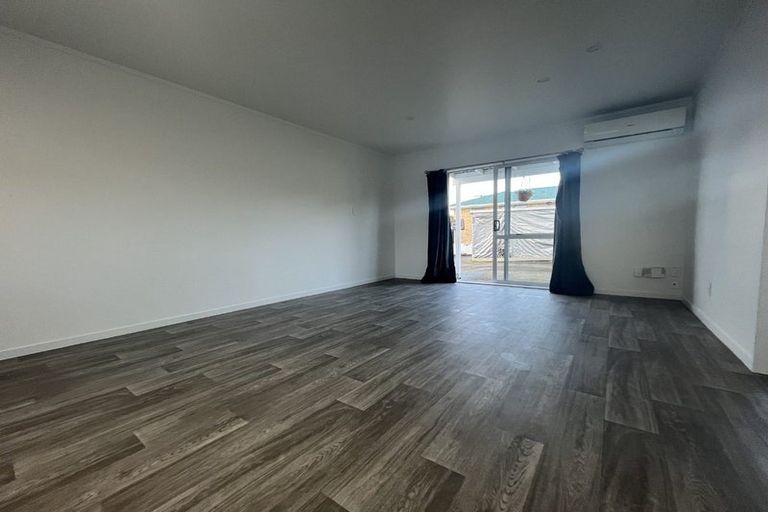 Photo of property in 14 Lincoln Road, Manurewa East, Auckland, 2102